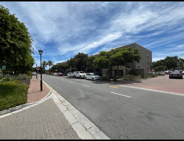 110M² OFFICE TO LET IN CENTURY CITY